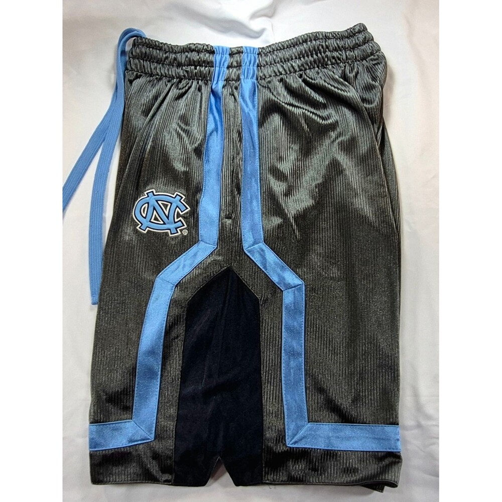 NWOT UNC Tar Heels Colosseum Basketball Shorts - Charcoal/Blue - Large